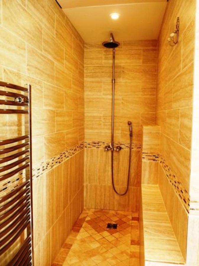 Luxury Three Bed In Just A Couple Of Minutes Walk To The Palais And Beaches 669 Apartment Cannes